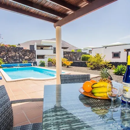 Villa Villa Eleonor In Playa Blanca *